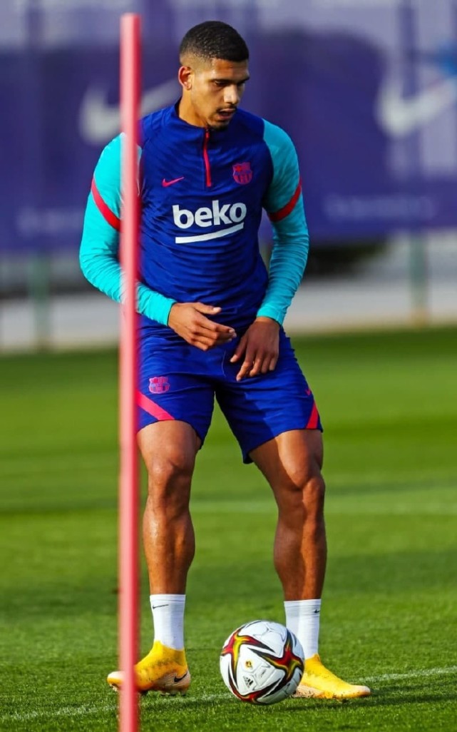 包含国王杯赛程吃紧，印第安纳步行者窗口期外线爆发，更衣室稳定，阵容厚度经受考验的词条